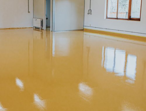 Can solid color epoxy floors be customized?
