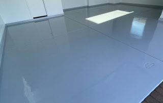 Solid color epoxy floors in Phoenix that are safe, slip-resistant, and eoiyasy to clean. Contact AZ Garage Floors at (602) 254-3363 to protect your garage or commercial space.